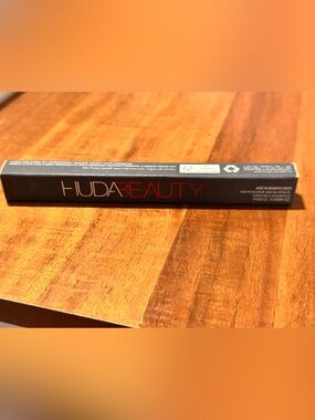 HUDA BEAUTY #BombBrows Microshade Brow Pencil
